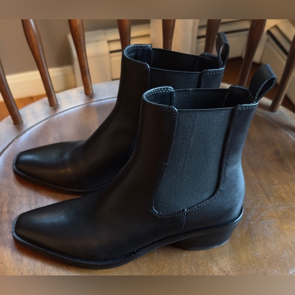 Dolce Vita Black Ankle Boots - Picture 2 of 15